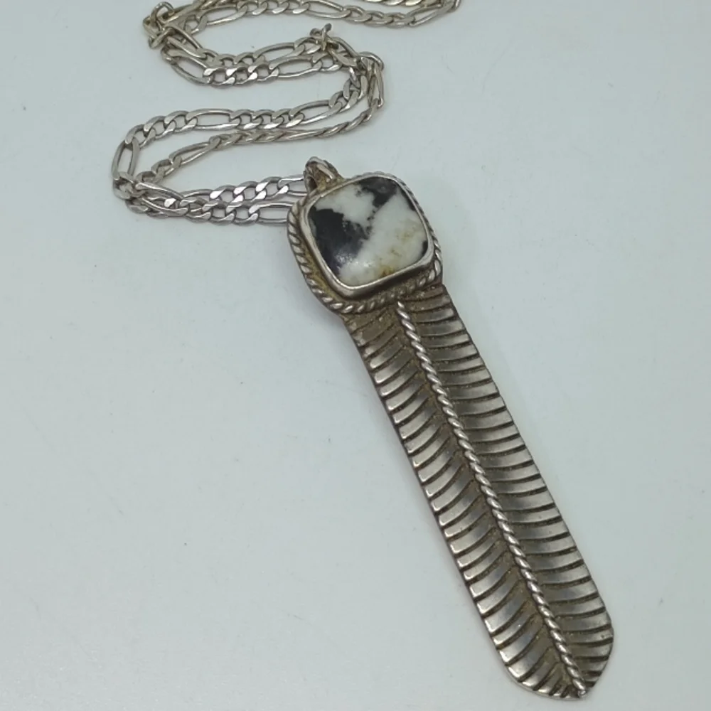 * vintage antique Navajo signed white buffalo sterling silver feather necklace